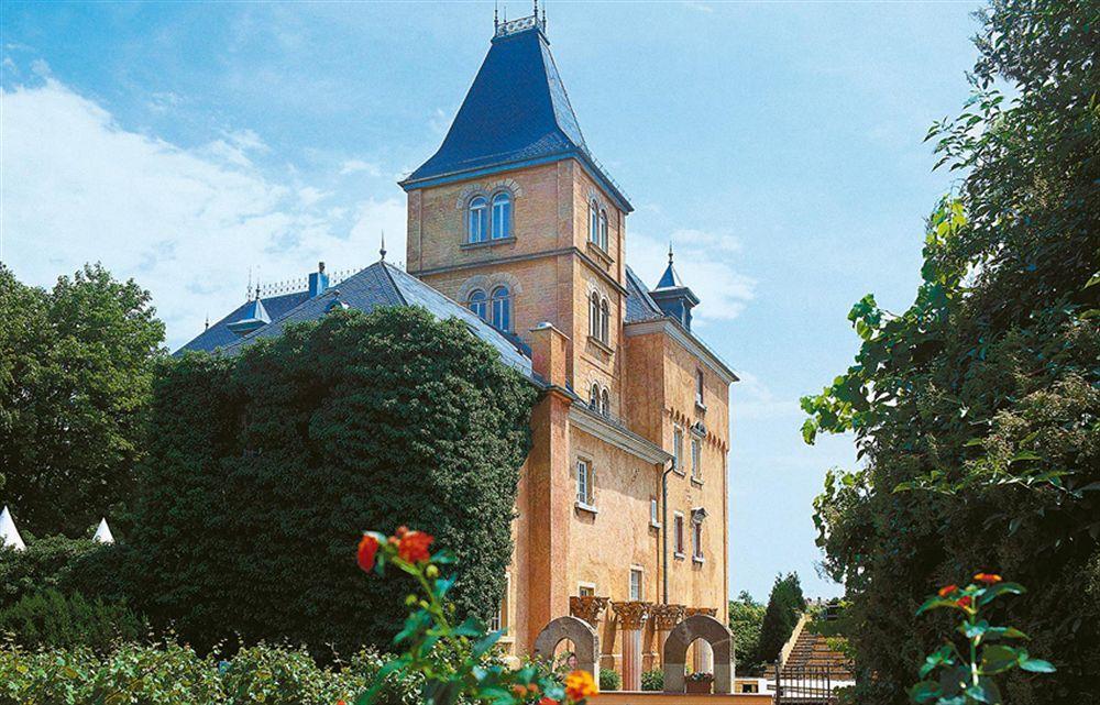 Hotel Schloss Edesheim Exterior photo
